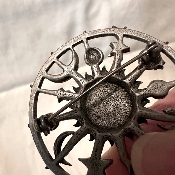 Signed JJ (Jonette Jewelry) Pewter Celestial Brooch - Picture 6 of 8